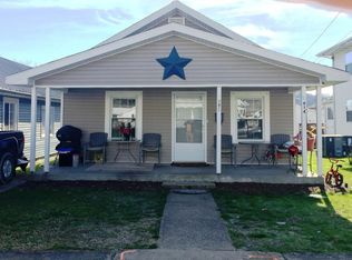 914 Florida St, Milton, WV 25541