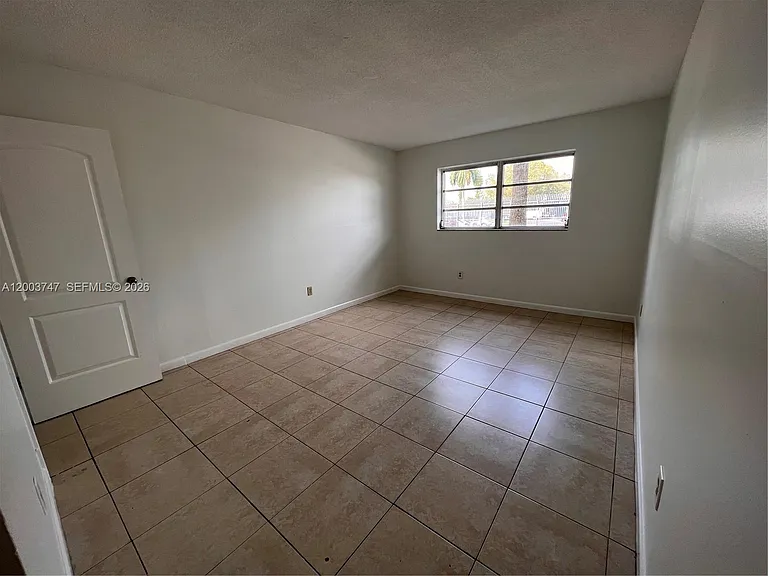 15221 NE 6th Ave #A104 — Photo 10