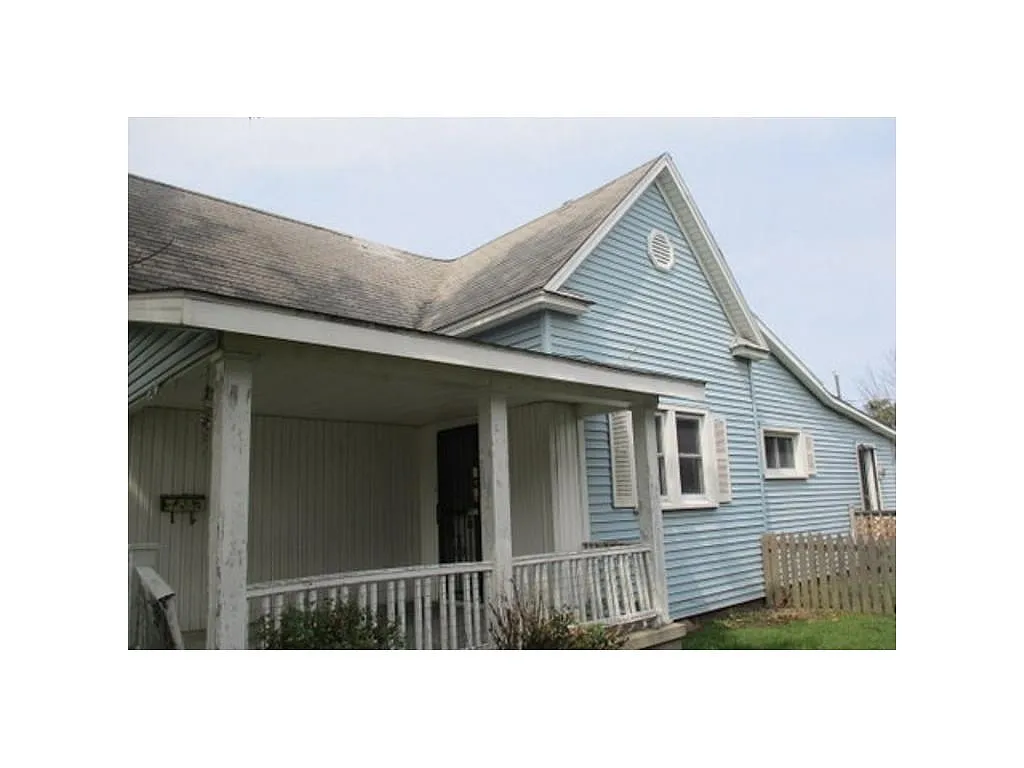 2106 S I St photo 1