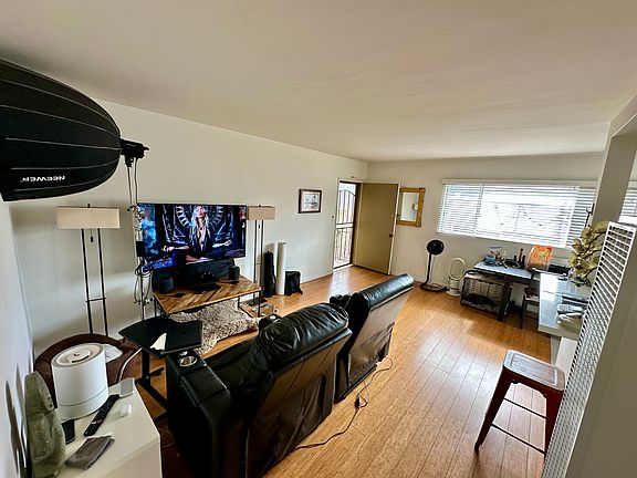 5th image of 1112 9th St #11
