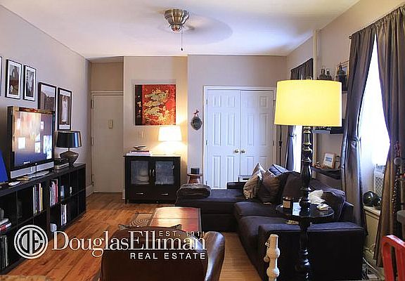 2nd image of 383 Saint Johns Pl APT 3D