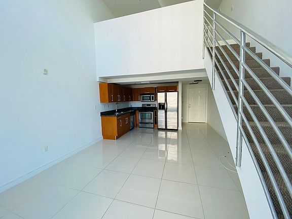 3rd image of 6364 Collins Ave #508