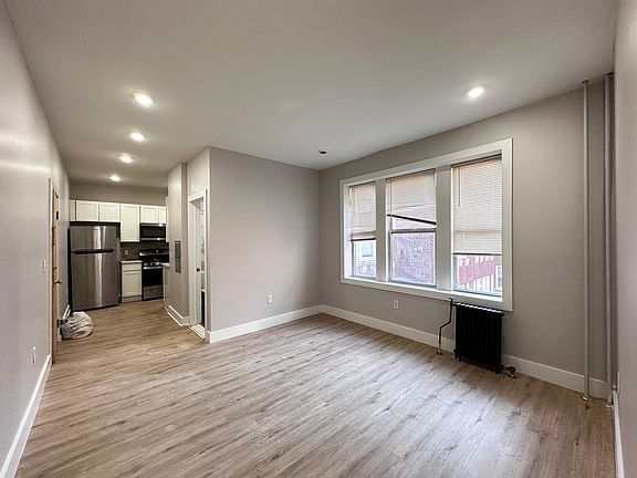 4th image of 25 Kensington Ave #19403
