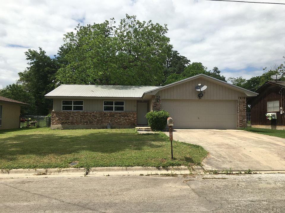 Front of the house 