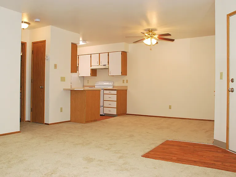 Forest Green Apartments — Photo 7