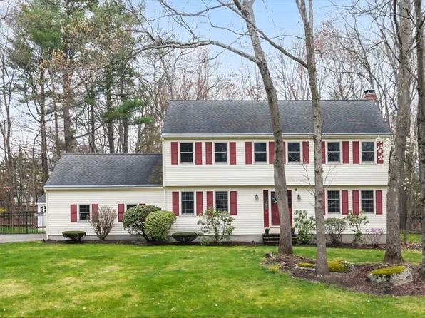 8 Liberty Tree Ln, Shrewsbury, MA 01545