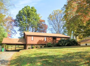 13441 Stone Dr, Bristol, VA 24202