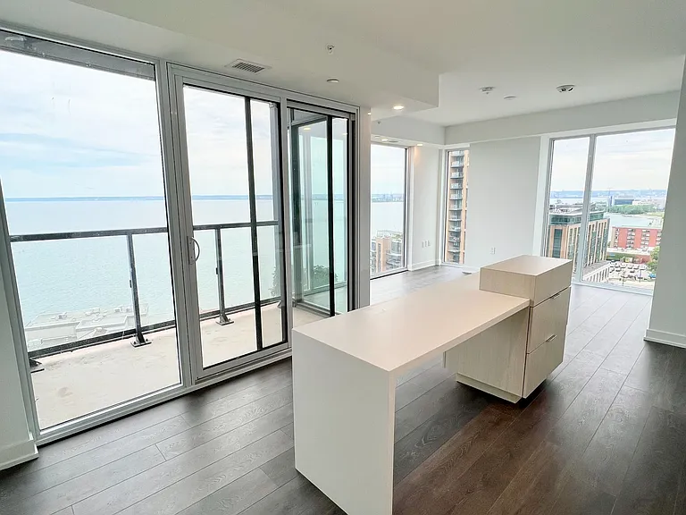 370 Martha St #1307 — Photo 19