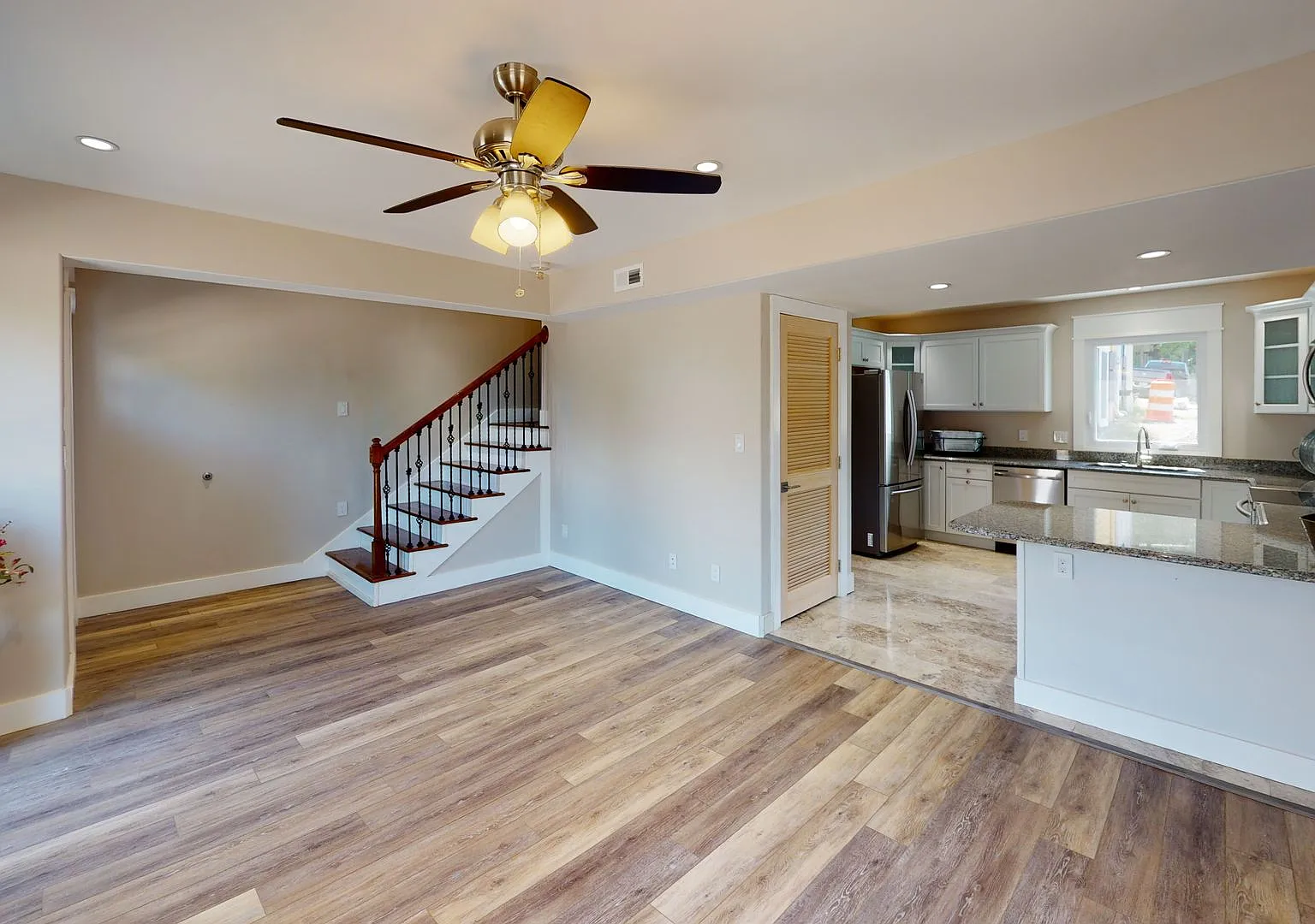 1601 Forest Ave Knoxville TN — Photo 2