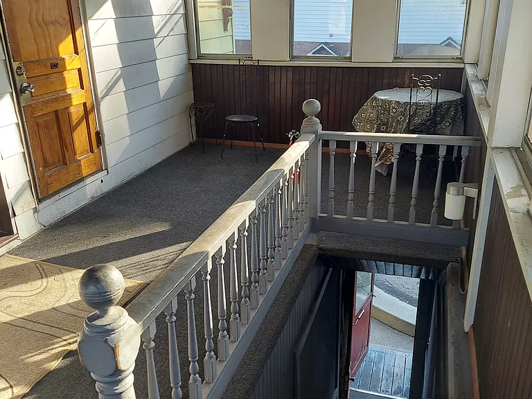 apartment enclosed porch