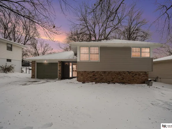 9551 Taylor St, Omaha, NE 68134