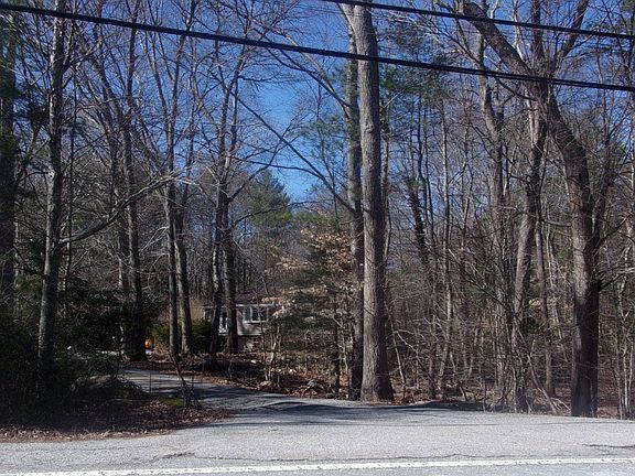 2nd image of 28 Lakeside Ave