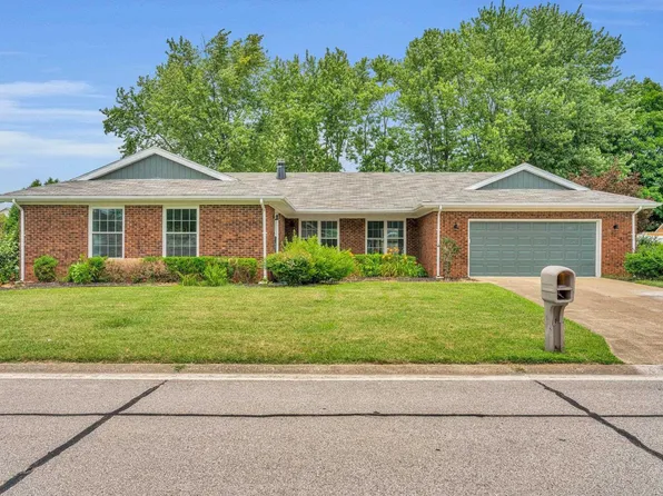 10400 Tecumseh Dr, Newburgh, IN 47630