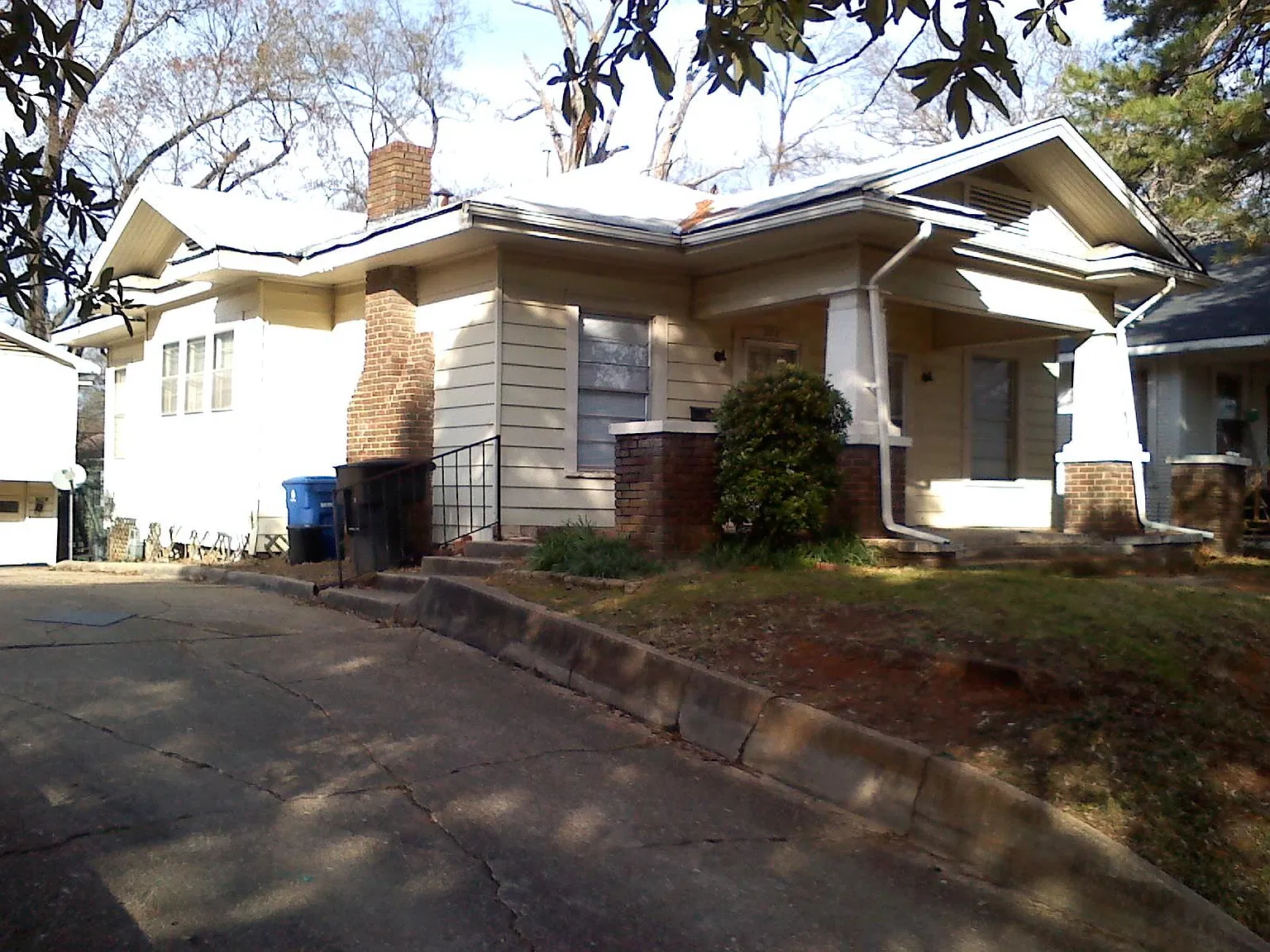 3 bed, 1500 sqft, $1,100 — Photo 2
