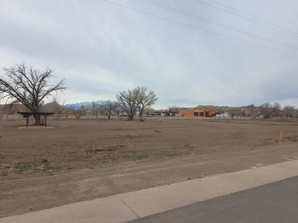 170 E 100 N, Hanksville, UT 84734