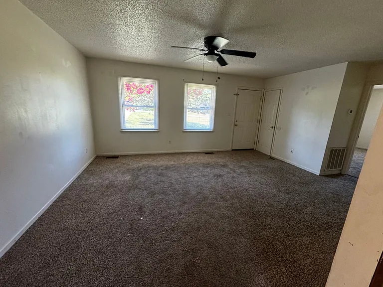 585 Winter Park Dr — Photo 7