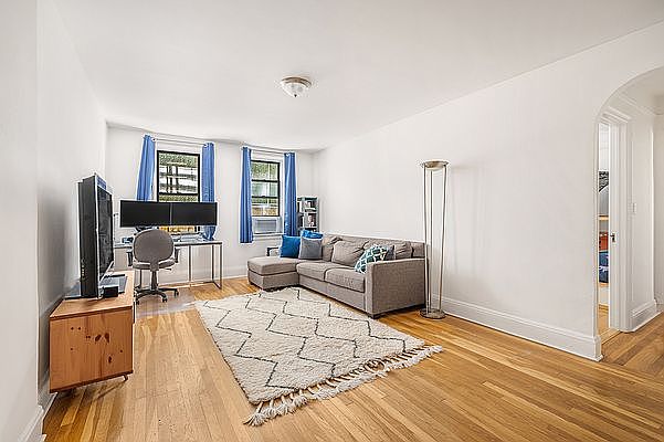 1st image of 210 E 75th St APT 1E