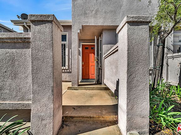 4th image of 820 W Compton Blvd Unit 17