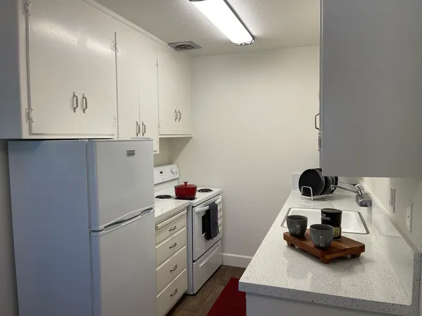 4315 Collins Ct APT 5, Mountain View, CA 94040