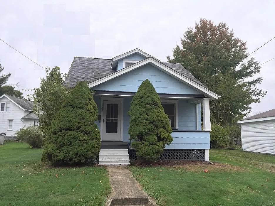 140 Conrad St photo 1