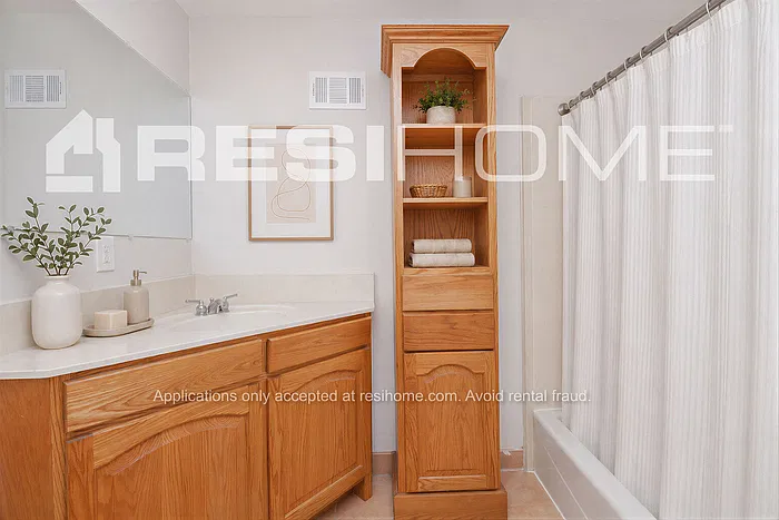 8240 Blackfoot Trl — Photo 12