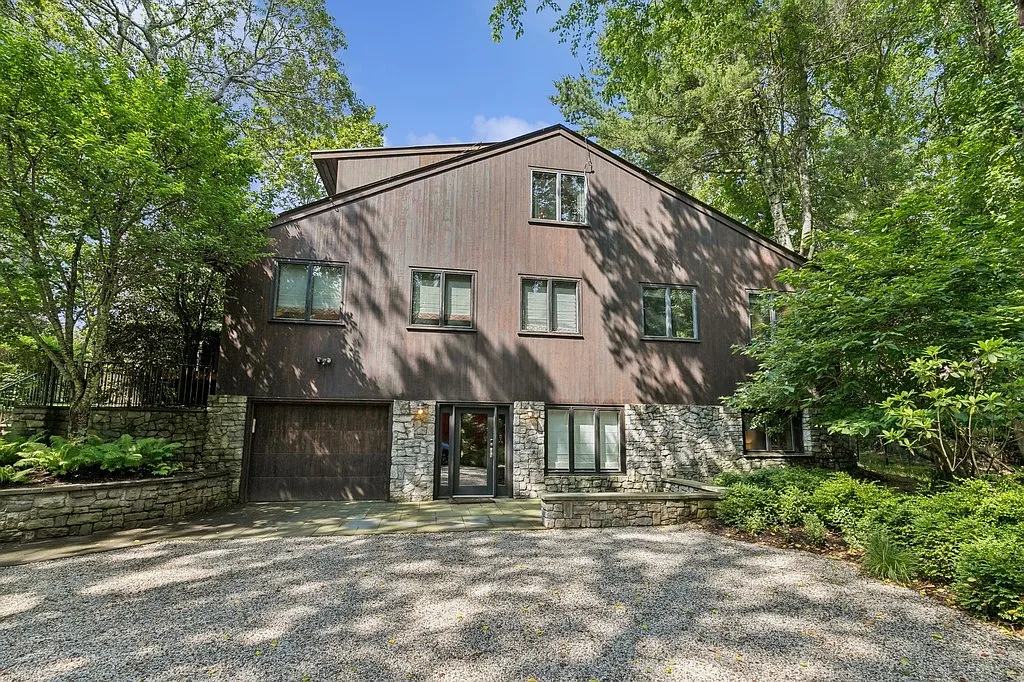 Building Photo - 36 Northway Ln