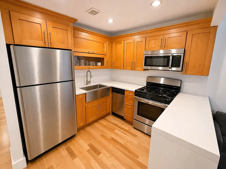 9 Monroe St #1 — Photo 3