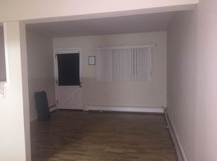 55 Mockingbird Ln, Levittown, NY 11756