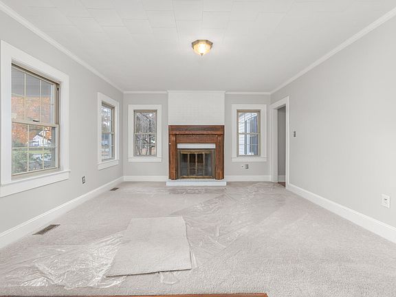 5th image of 1557 Granville St