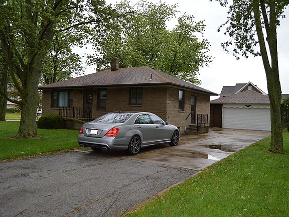 2nd image of 10056 Joliet St