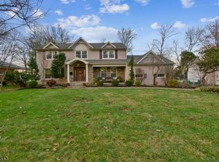 372 Willow Way, Clark, NJ 07066 | Zillow