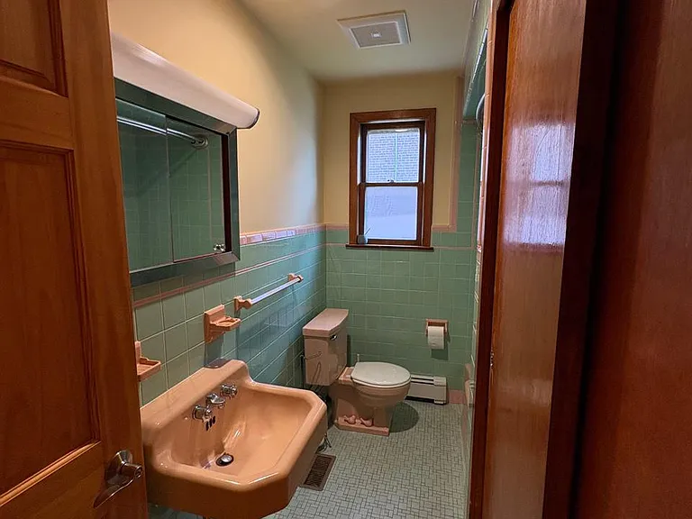 1040 Indiana Ave — Photo 16