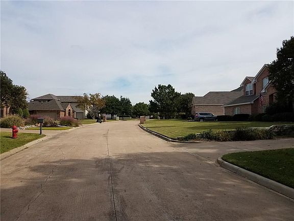 2nd image of 13 Fair Green Dr