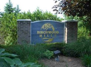 354 Pocono Ct, Mahwah, NJ 07430