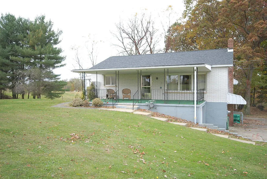 14 Emery Rd photo 1