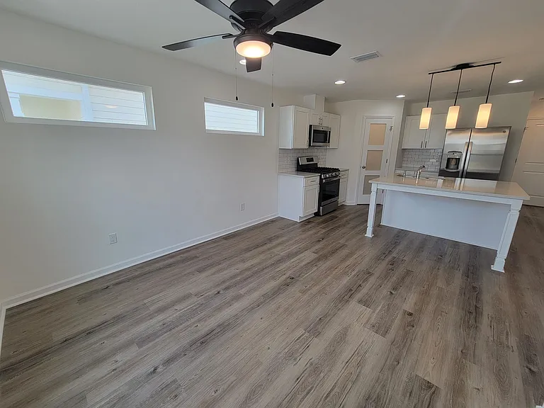 1367 Landon Hills Dr — Photo 4