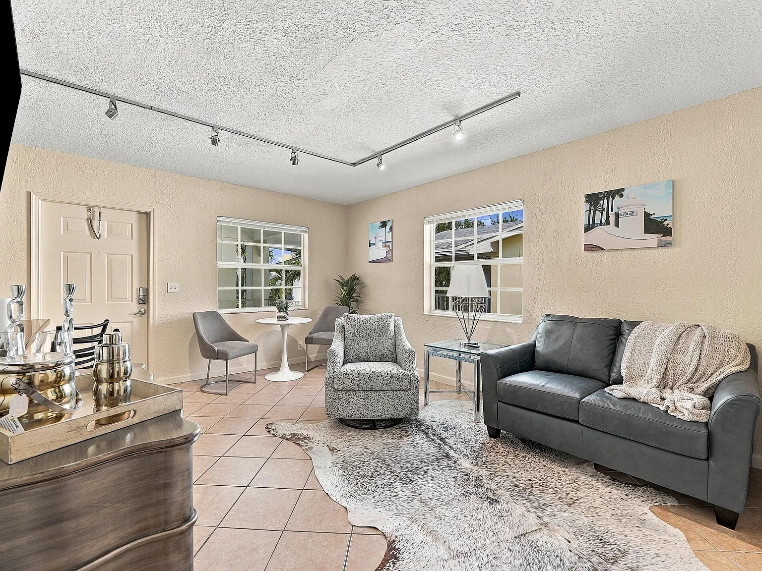 2 bed, 1.0 bath, 607 sqft, $2,500 — Photo 3