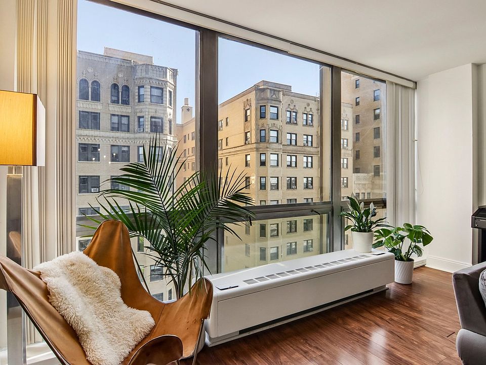 2400 N Lakeview Ave APT 1704, Chicago, IL 60614 | MLS #12682316