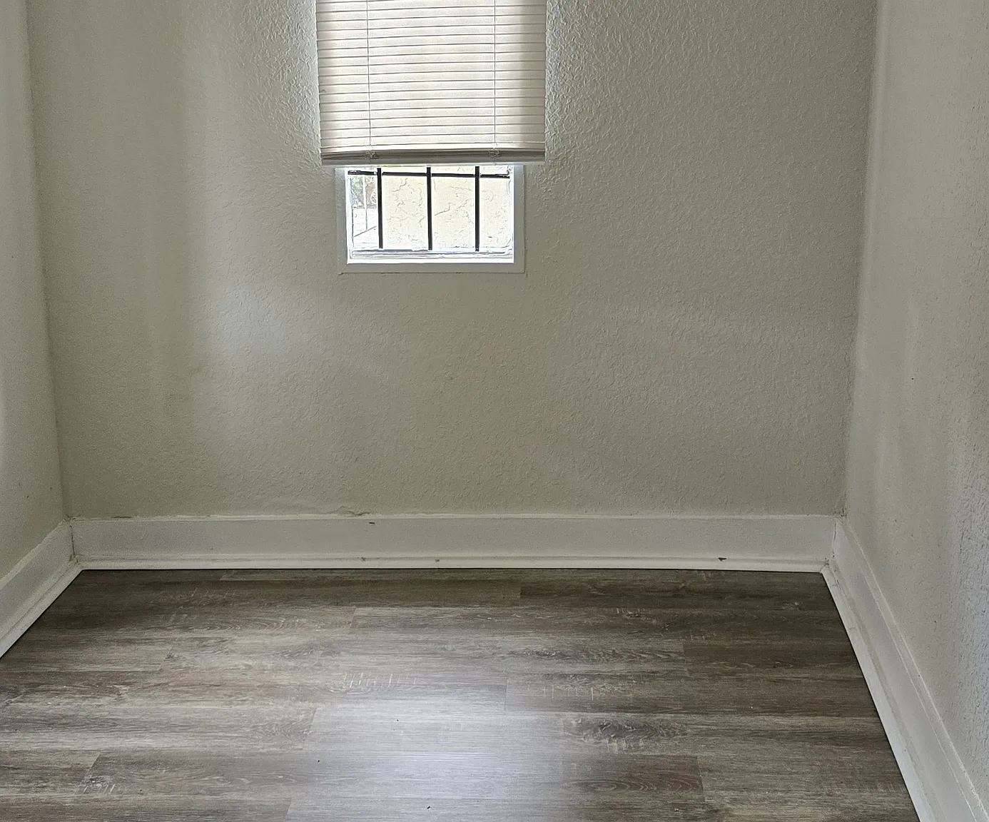2116 Mc Millan St - 1 — Photo 2