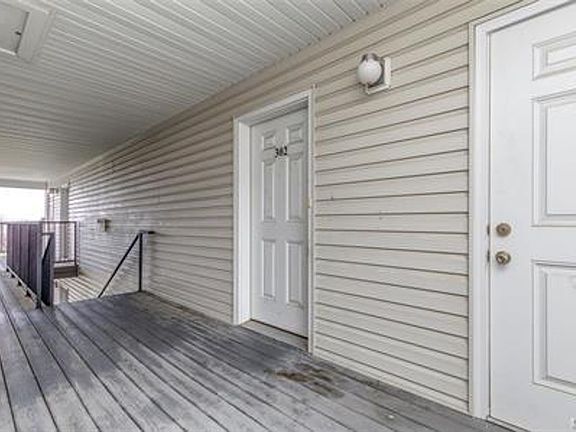 4th image of 1770 Lexington Pl #1776-302
