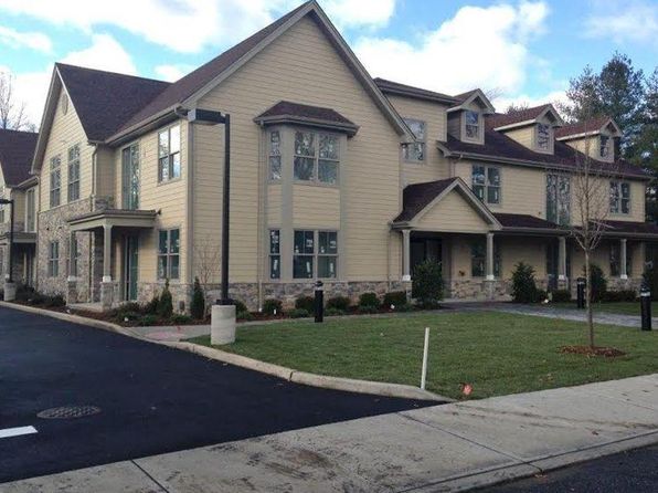 40 Russell Ave APT 104