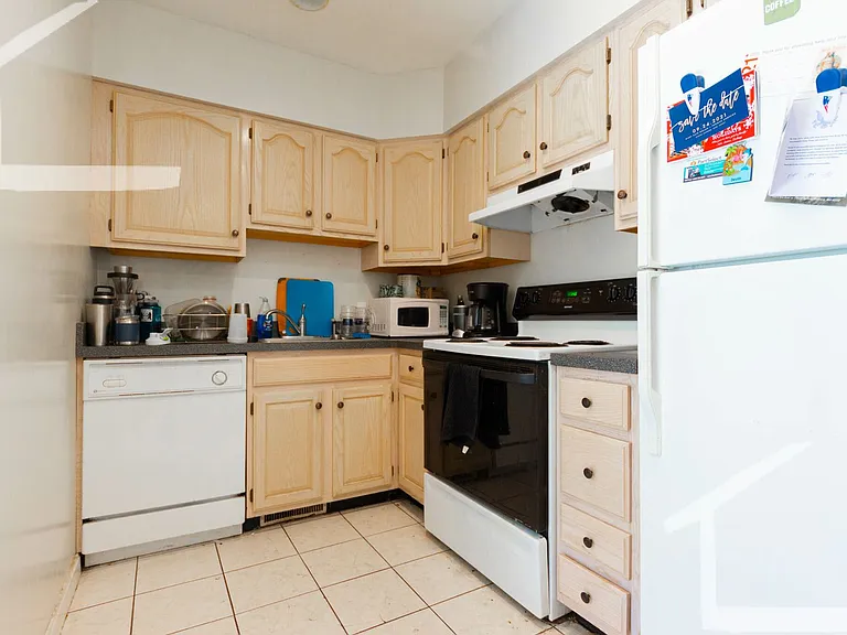 258D Allston St #D — Photo 9