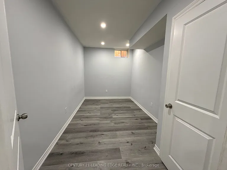 11 Northern Breeze Cres #LOWER — Photo 5