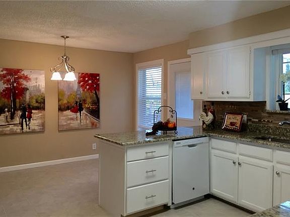 4th image of 2416 Santa Cruz Dr