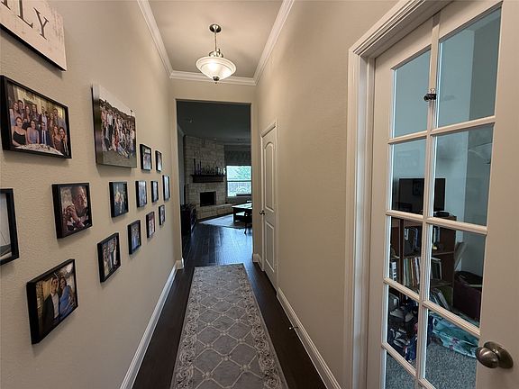 5th image of 137 Constitution Dr