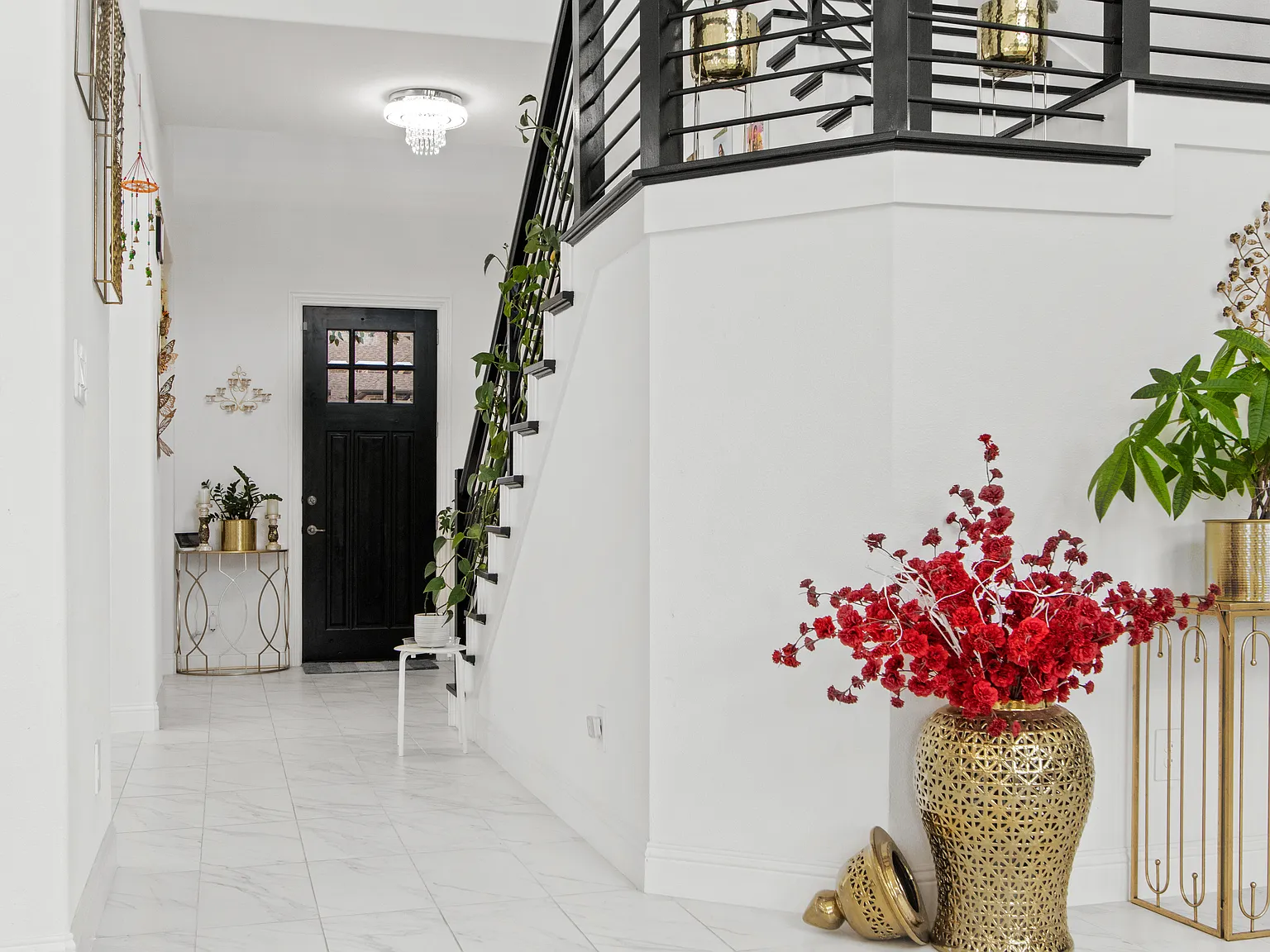 4 bed, 2.5 bath, 3598 sqft, $3,950 — Photo 3