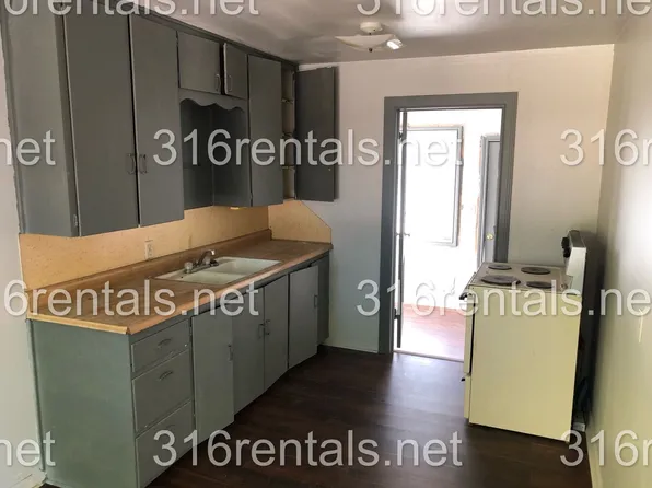 419 SW 3rd St #421, Newton, KS 67114