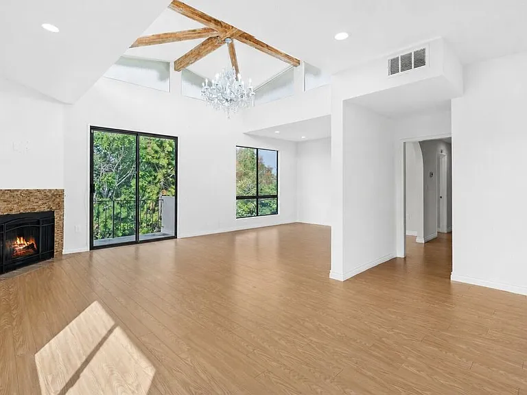 2175 S Beverly Glen Blvd #406 — Photo 3