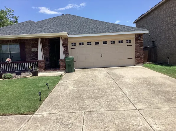 705 Gemstone Trl, Arlington, TX 76002