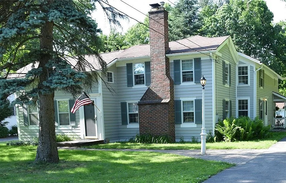 1032 Penfield Rd